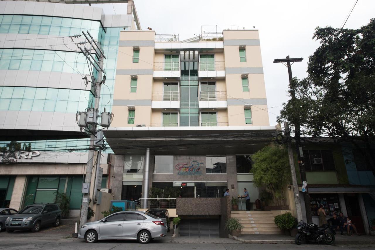 Oyo 456 Festive Hotel Manila Exterior photo